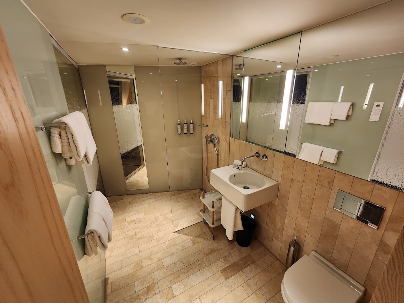 AC Hotel by Marriott Bella Sky Copenhagen, dog-friendly hotel, photo 4