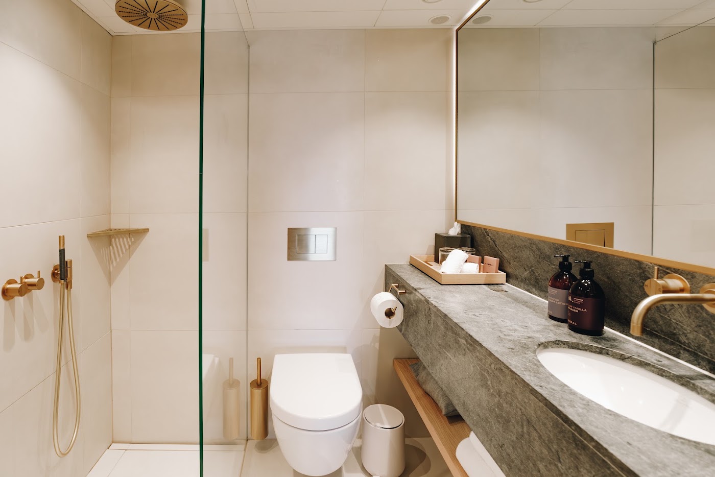 Admiral Hotel, dog-friendly hotel, photo 4