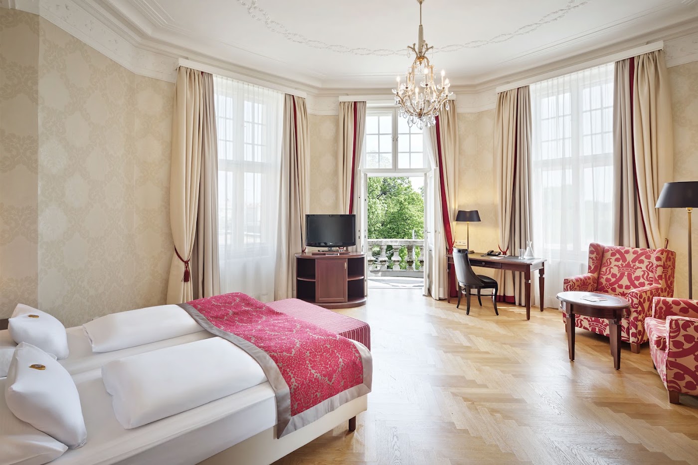 Austria Trend Parkhotel Schönbrunn, dog-friendly hotel, photo 2