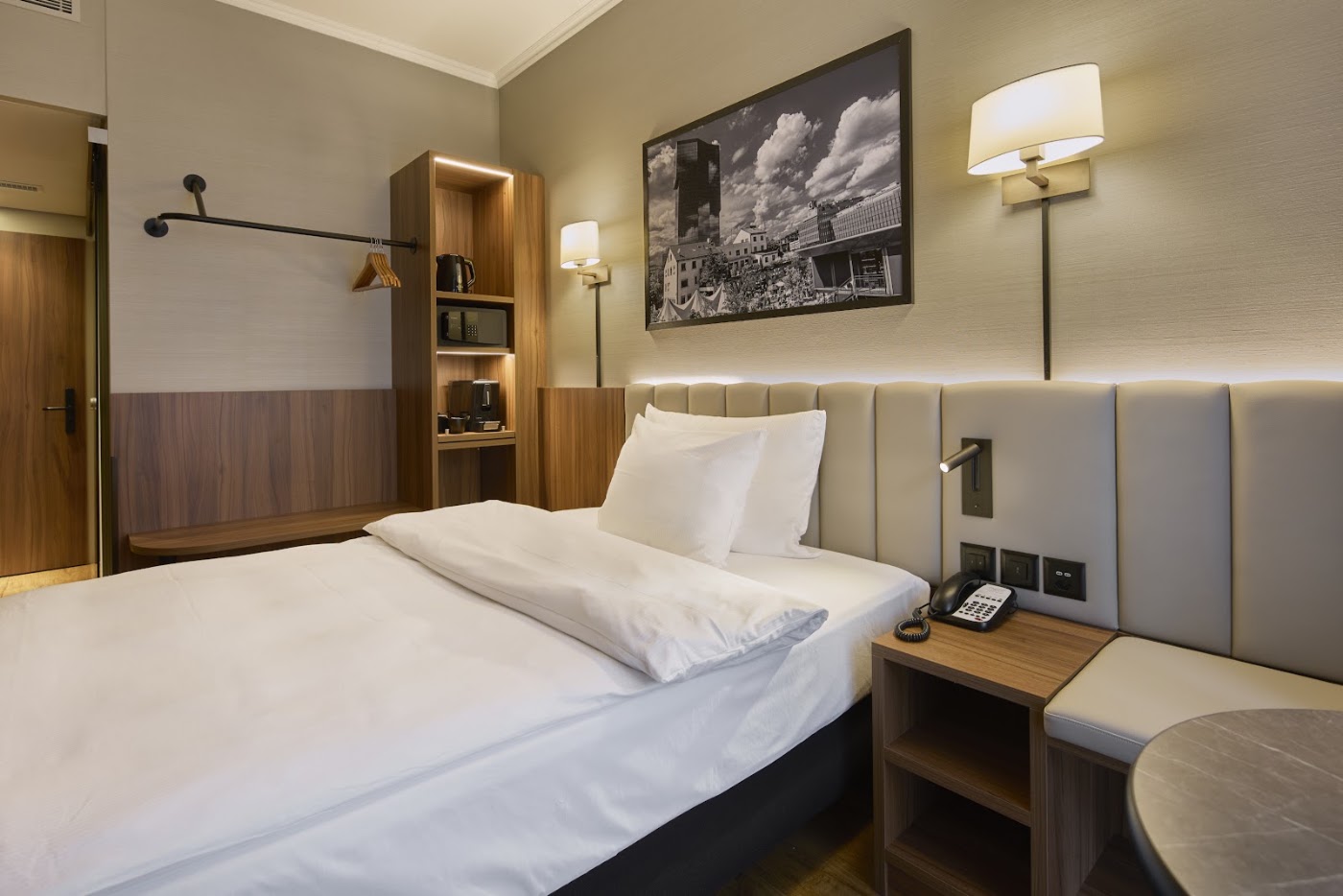 Central Plaza Hotel Zürich, dog-friendly hotel, photo 4