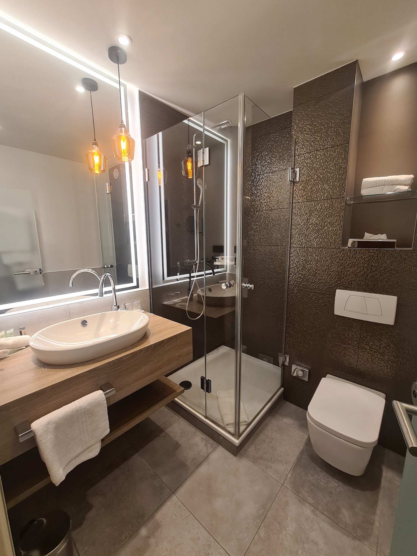 Courtyard by Marriott Hamburg Airport, dog-friendly hotel, photo 4