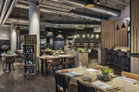 Courtyard by Marriott Hamburg City, dog-friendly hotel, photo 5