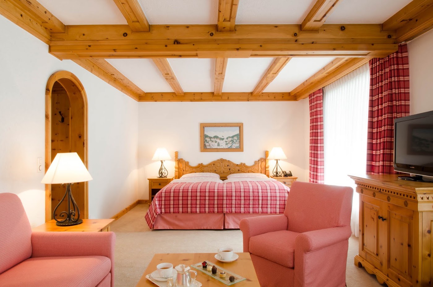 Crystal Hotel, dog-friendly hotel, photo 2