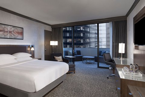 Dallas Marriott Downtown, dog-friendly hotel, photo 2