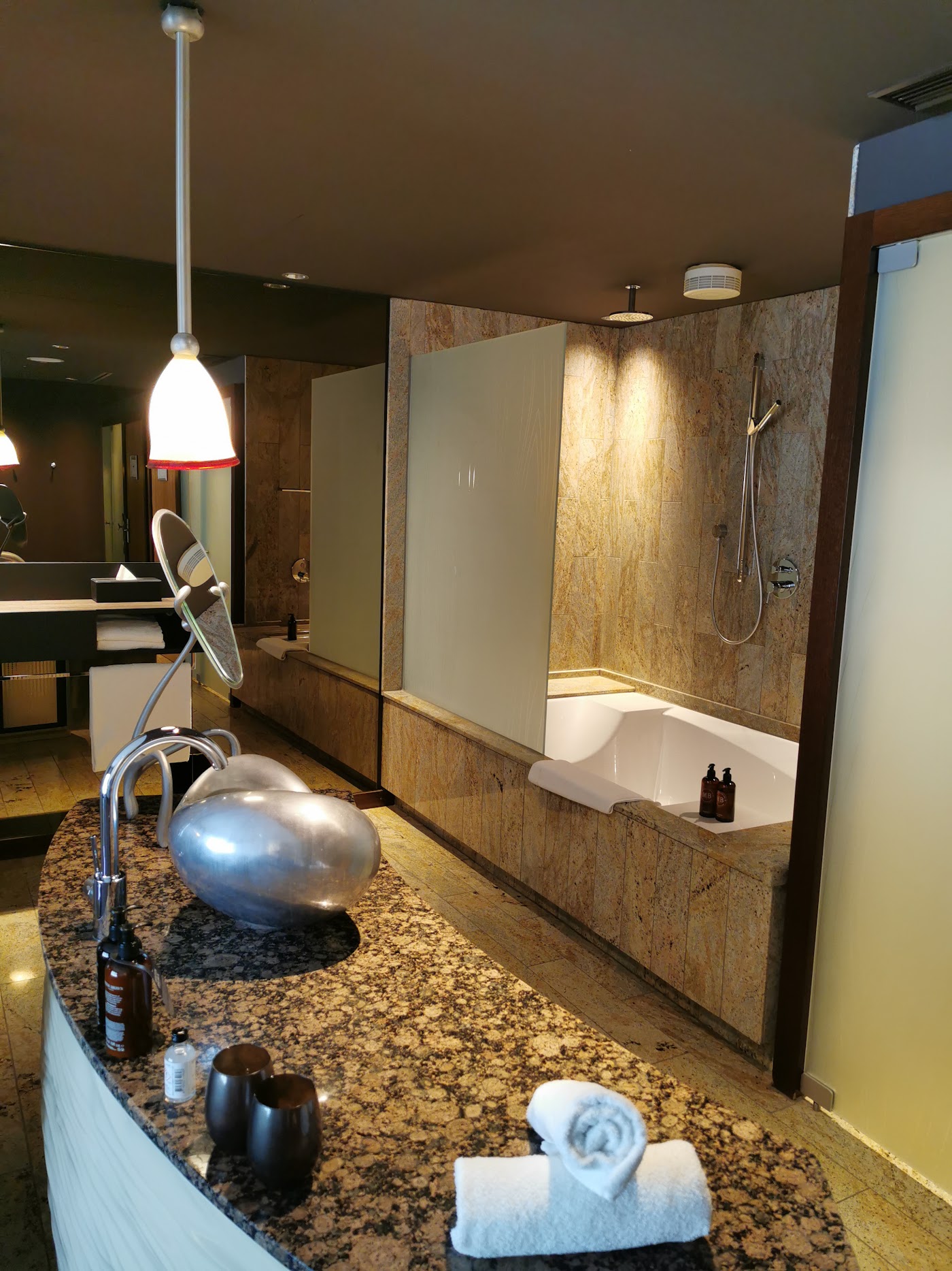 east Hotel Hamburg, dog-friendly hotel, photo 4
