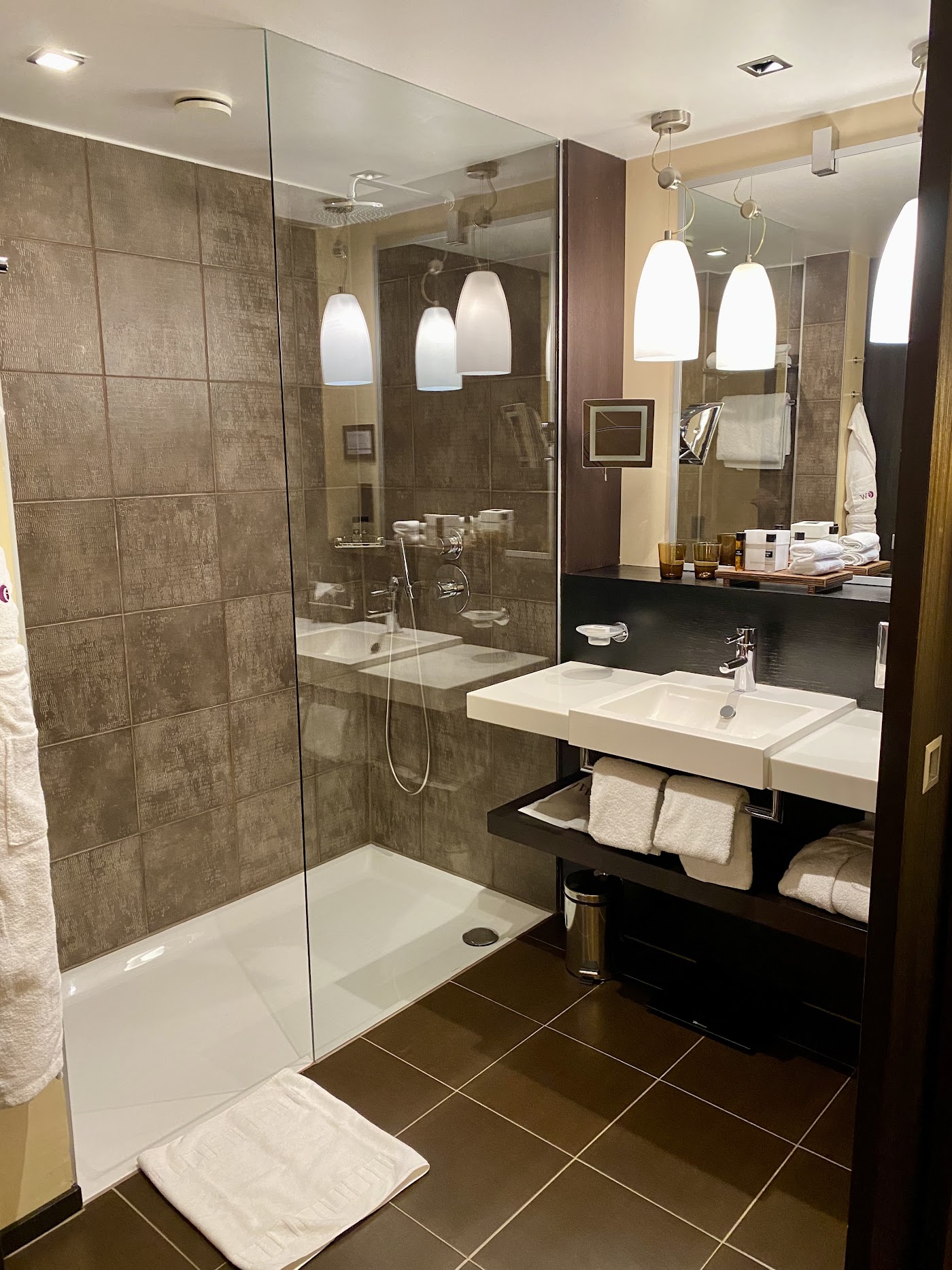 Eastwest Hotel, dog-friendly hotel, photo 3