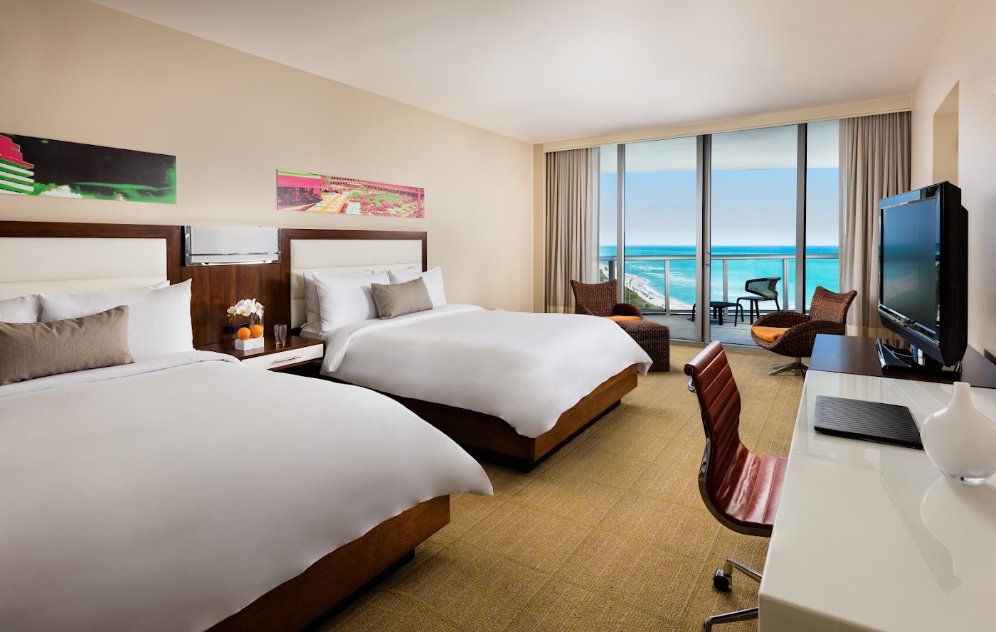 Eden Roc Miami Beach, dog-friendly hotel, photo 2