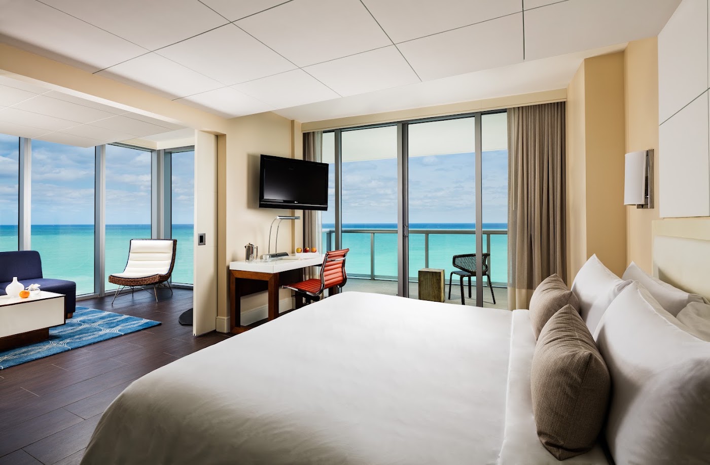 Eden Roc Miami Beach, dog-friendly hotel, photo 5