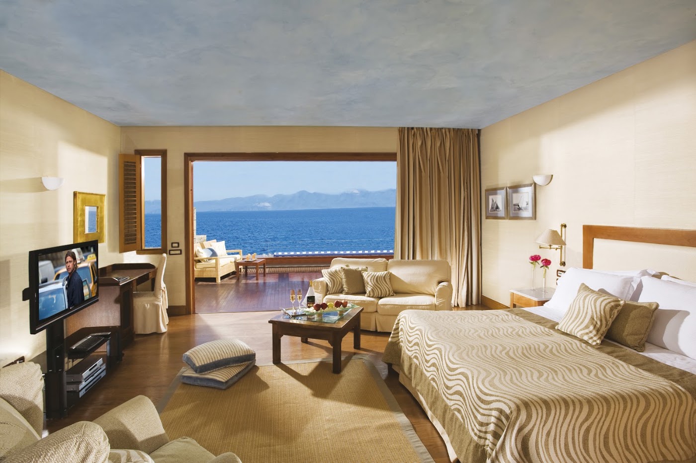 Elounda Beach Hotel & Villas, dog-friendly hotel, photo 2
