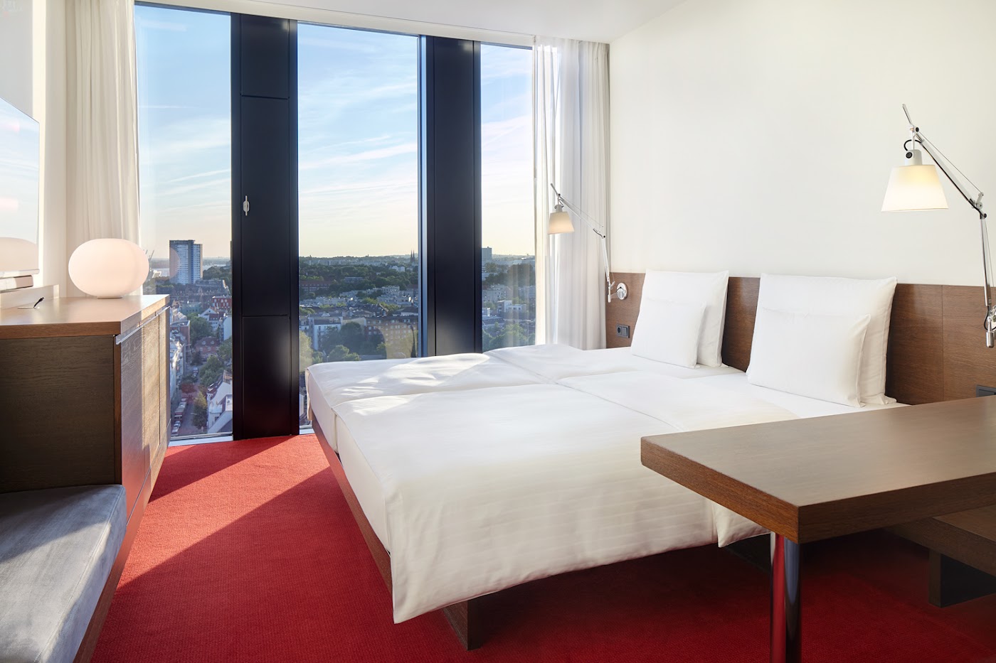 Empire Riverside Hotel, dog-friendly hotel, photo 2