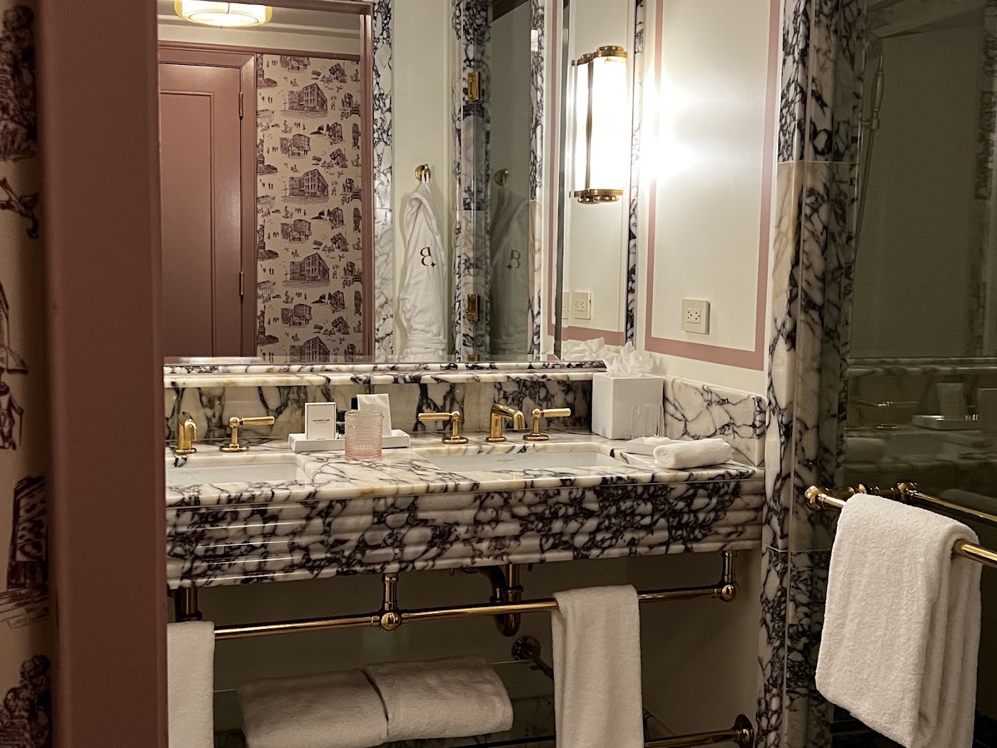 Fouquet's New York, dog-friendly hotel, photo 4