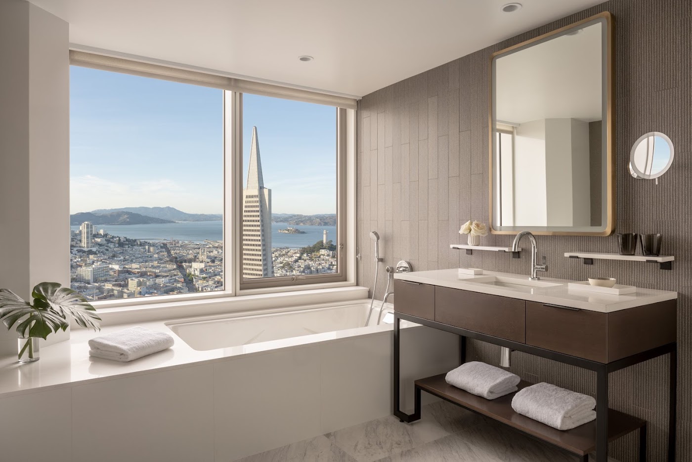 Four Seasons Hotel San Francisco at Embarcadero, dog-friendly hotel, photo 3