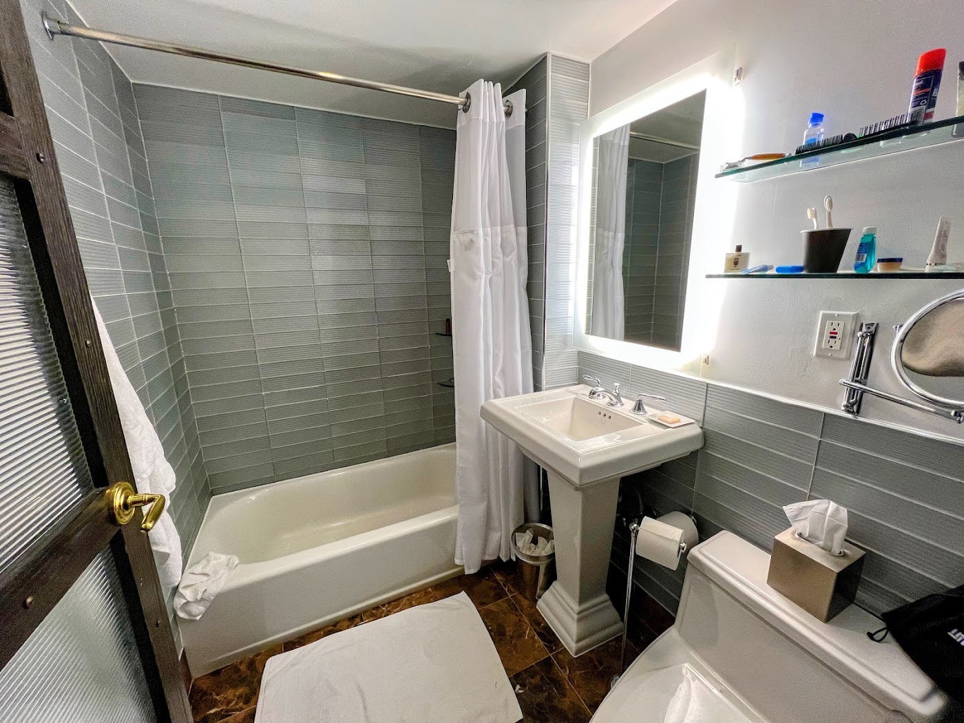 Gild Hall, A Thompson Hotel, dog-friendly hotel, photo 3