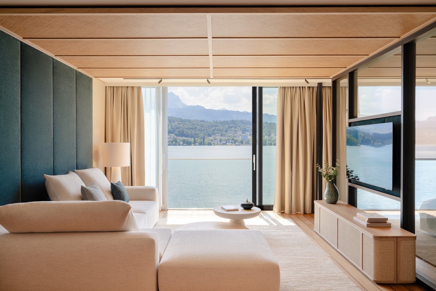 HERMITAGE Lake Lucerne, dog-friendly hotel, photo 4