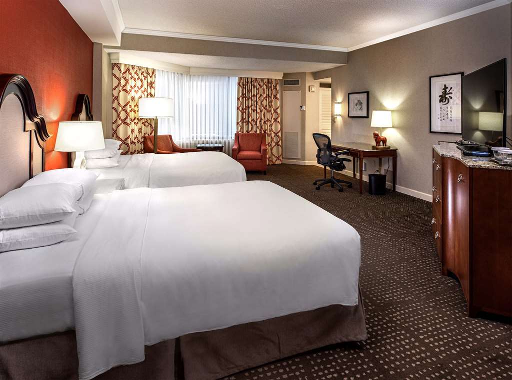 Hilton Anatole, dog-friendly hotel, photo 2
