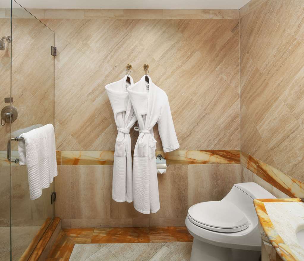 Hilton Bentley Miami South Beach, dog-friendly hotel, photo 4