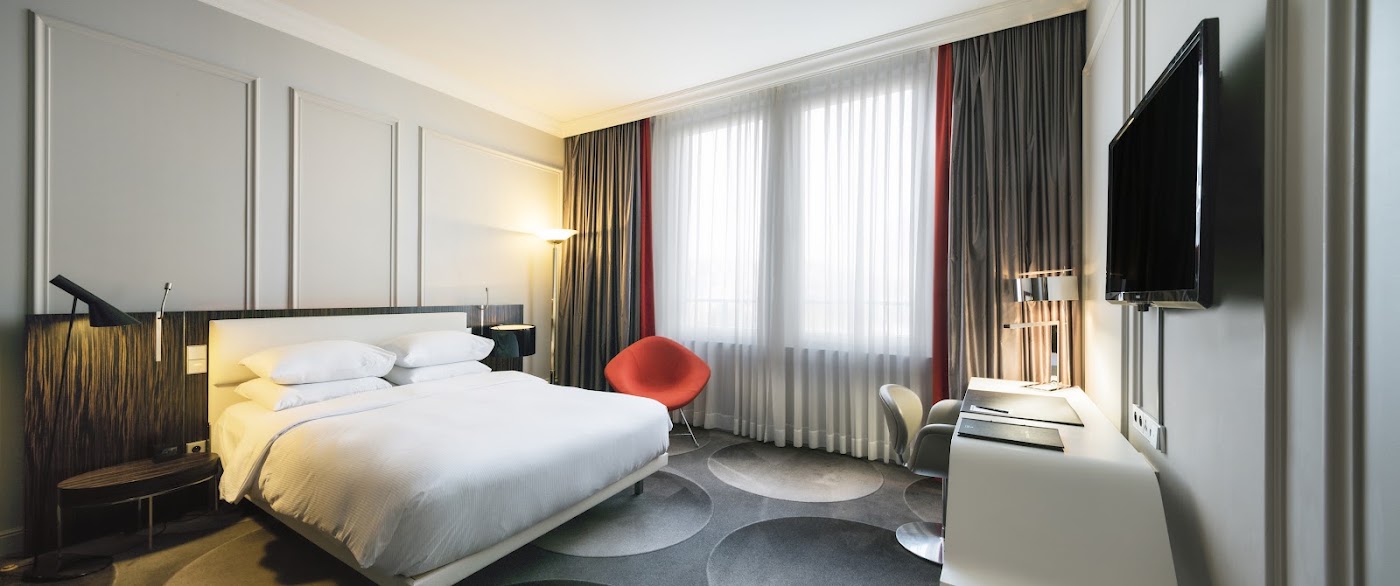 Hilton Brussels Grand Place, dog-friendly hotel, photo 2
