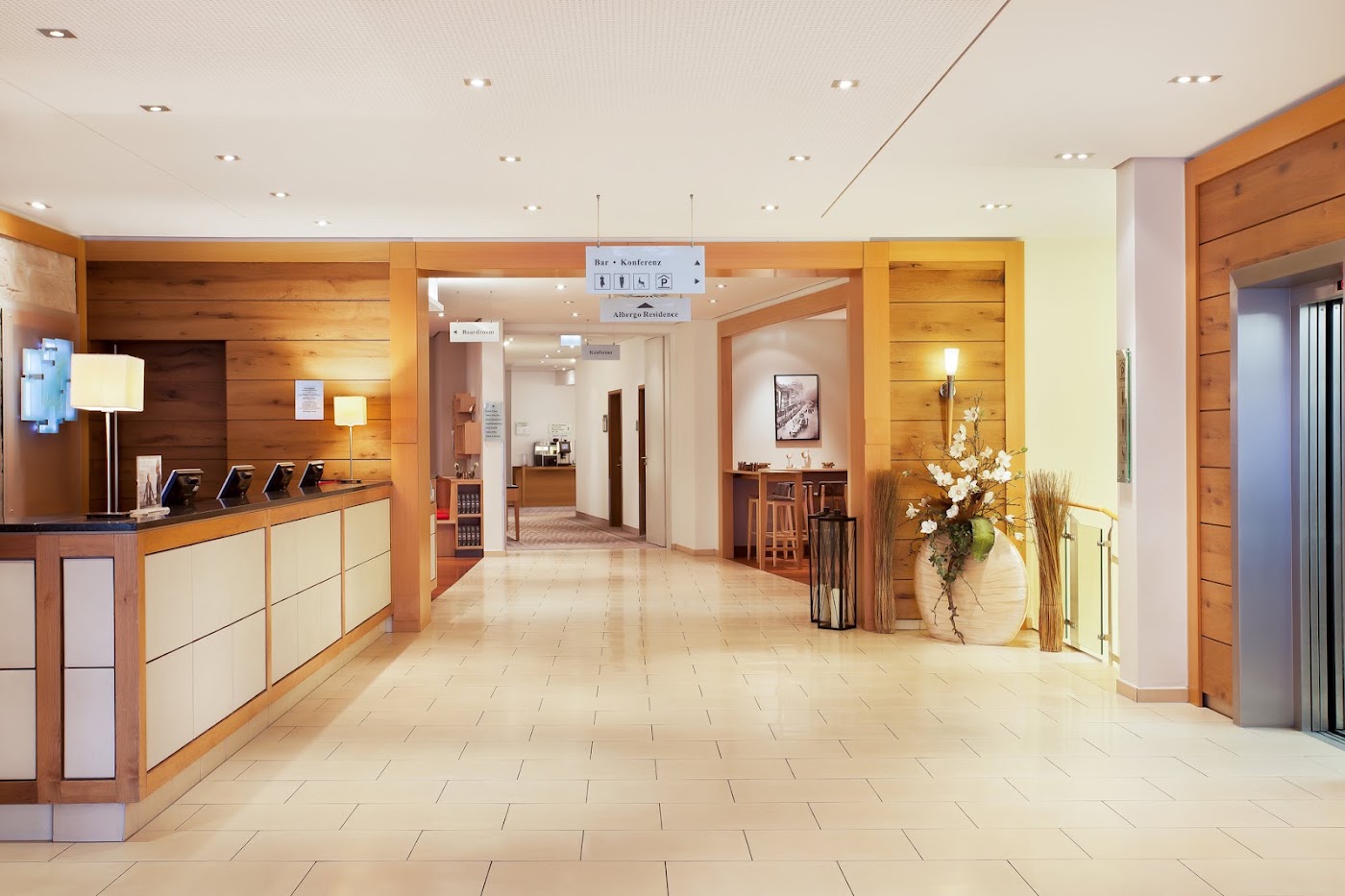 Holiday Inn Nürnberg City Centre, dog-friendly hotel, photo 4