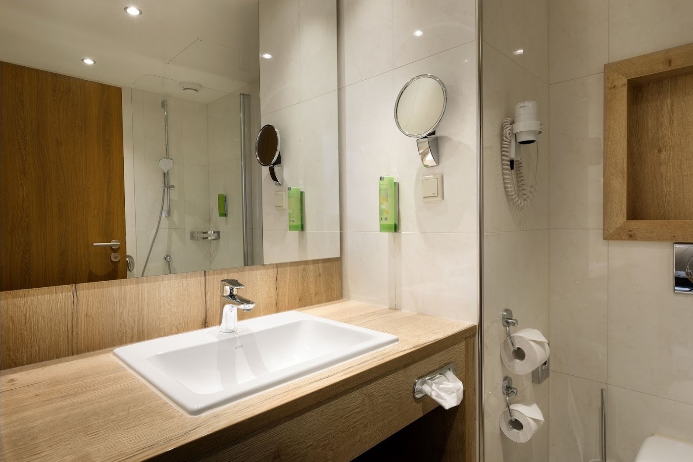 Holiday Inn Nürnberg City Centre, dog-friendly hotel, photo 5