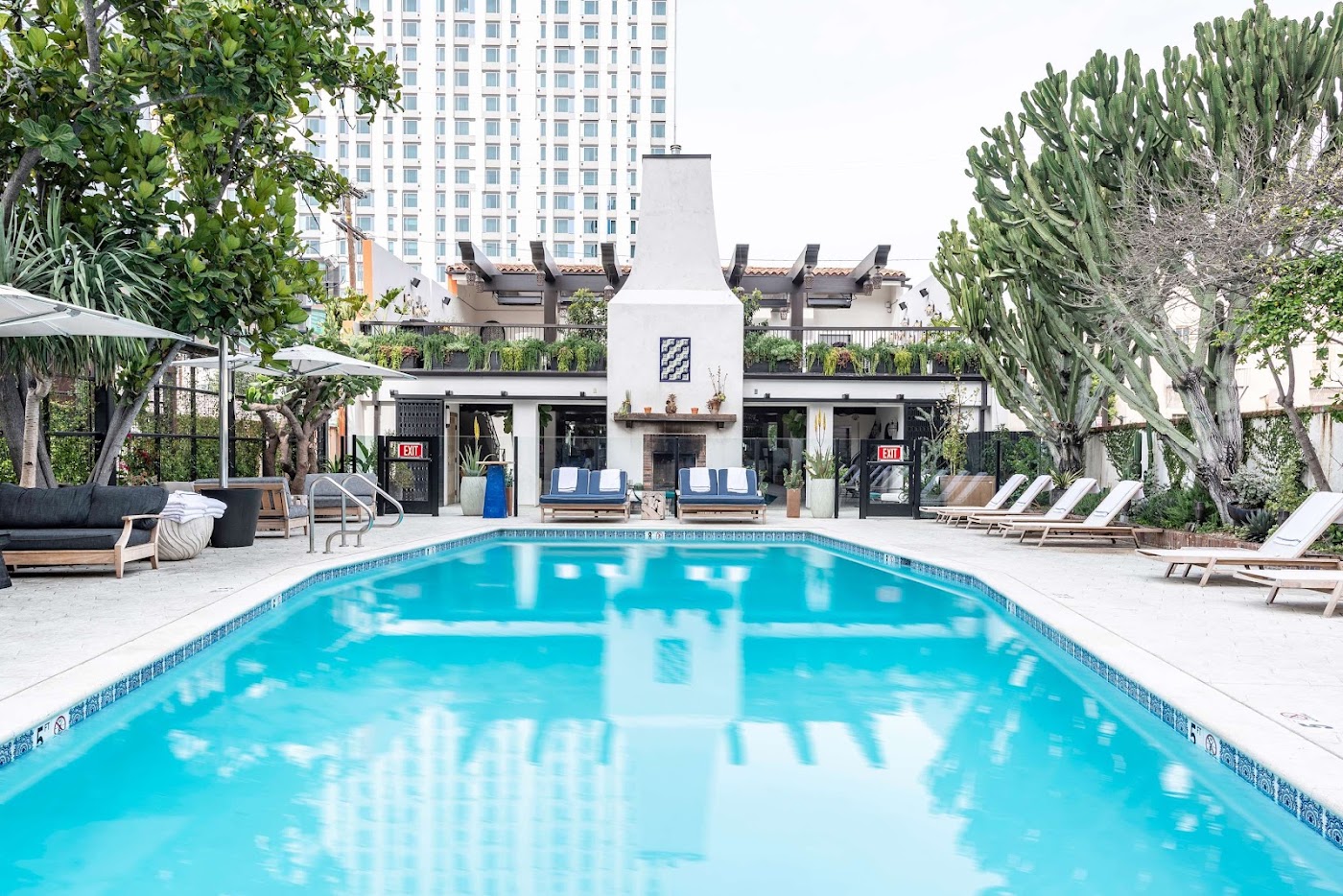 Hotel Figueroa, dog-friendly hotel, photo 3