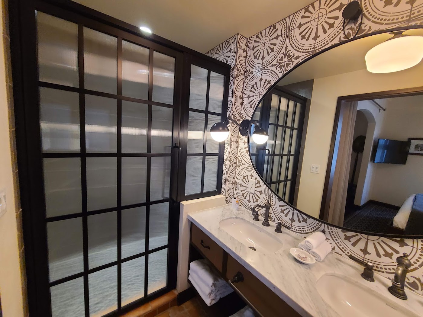 Hotel Figueroa, dog-friendly hotel, photo 4