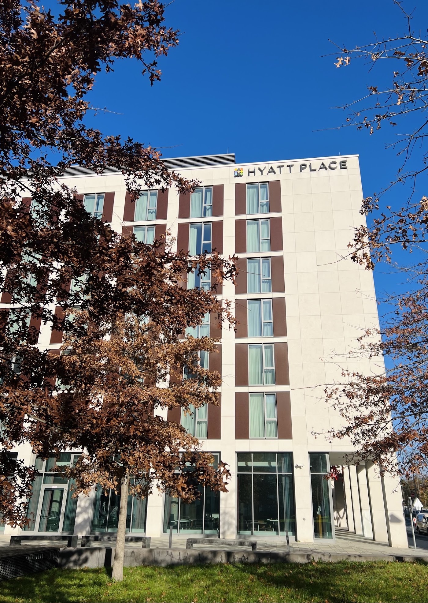 Hyatt Place Frankfurt Airport, dog-friendly hotel in Frankfurt and the Rhine-Main