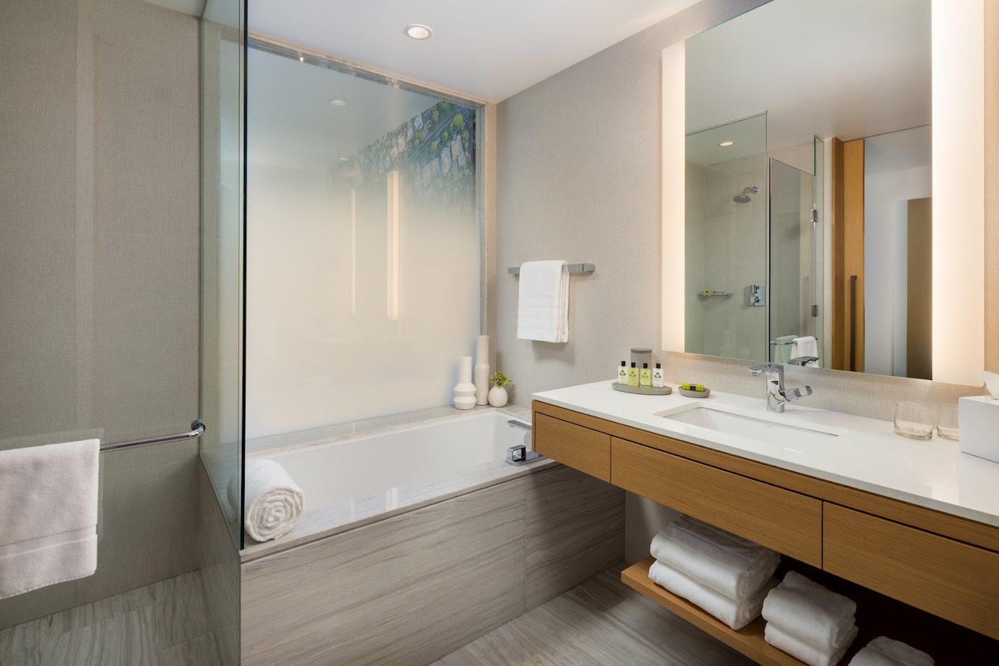 InterContinental Los Angeles Downtown, dog-friendly hotel, photo 4