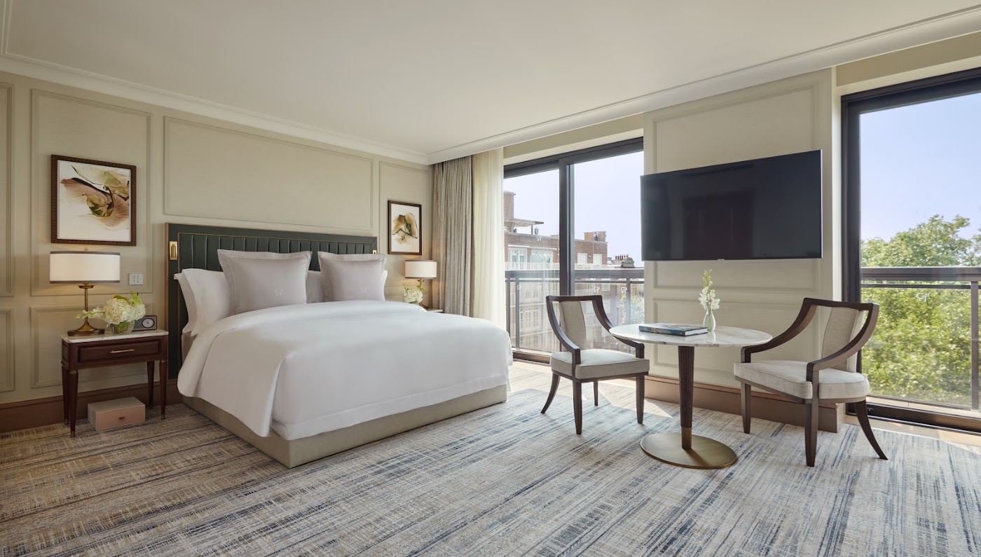 Jumeirah Carlton Tower, dog-friendly hotel, photo 2