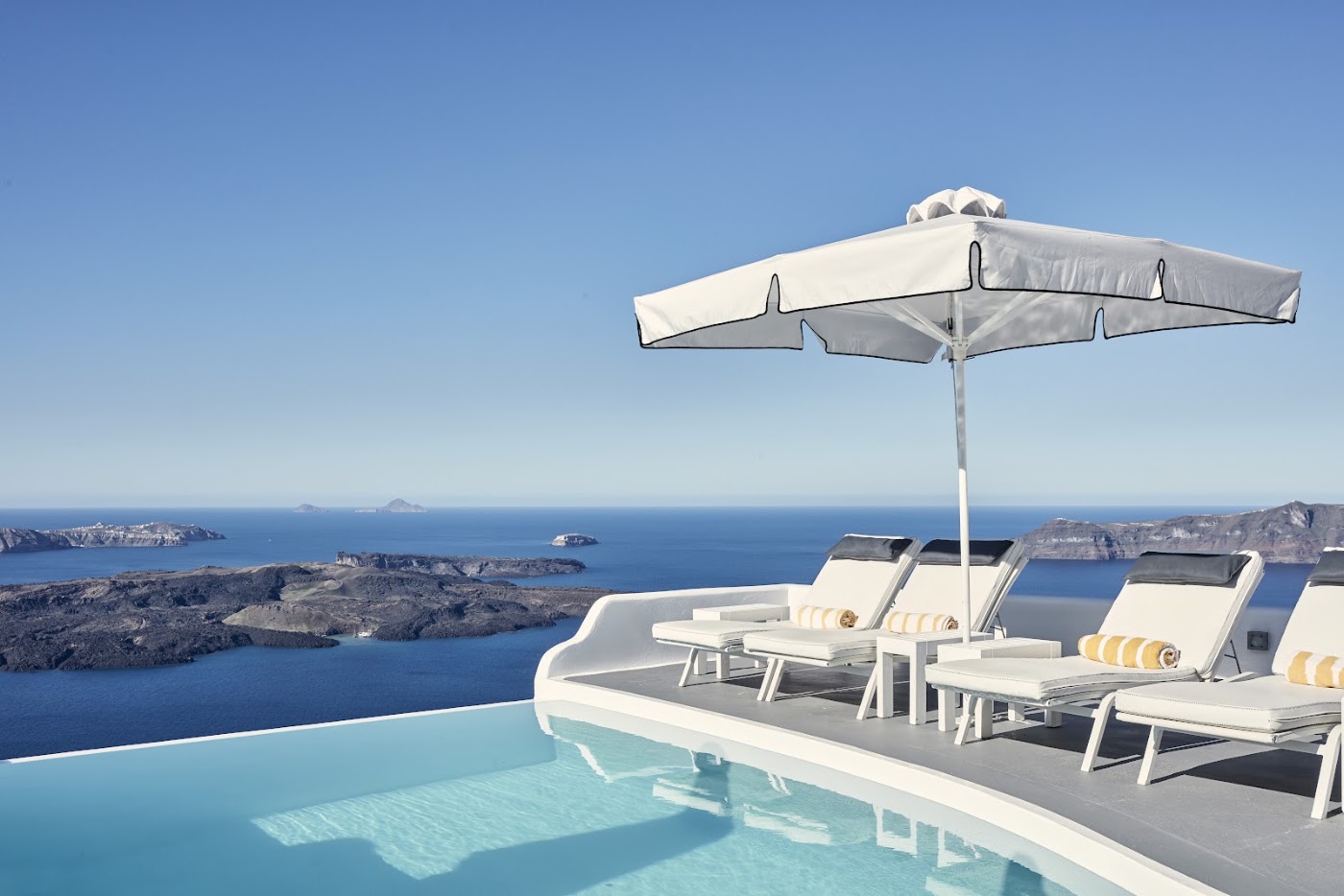 Katikies Chromata Santorini, dog-friendly hotel, photo 3