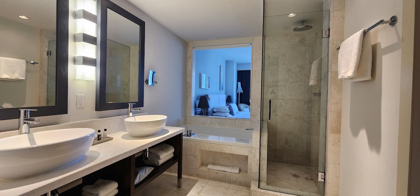 Kimpton EPIC Hotel, dog-friendly hotel, photo 3