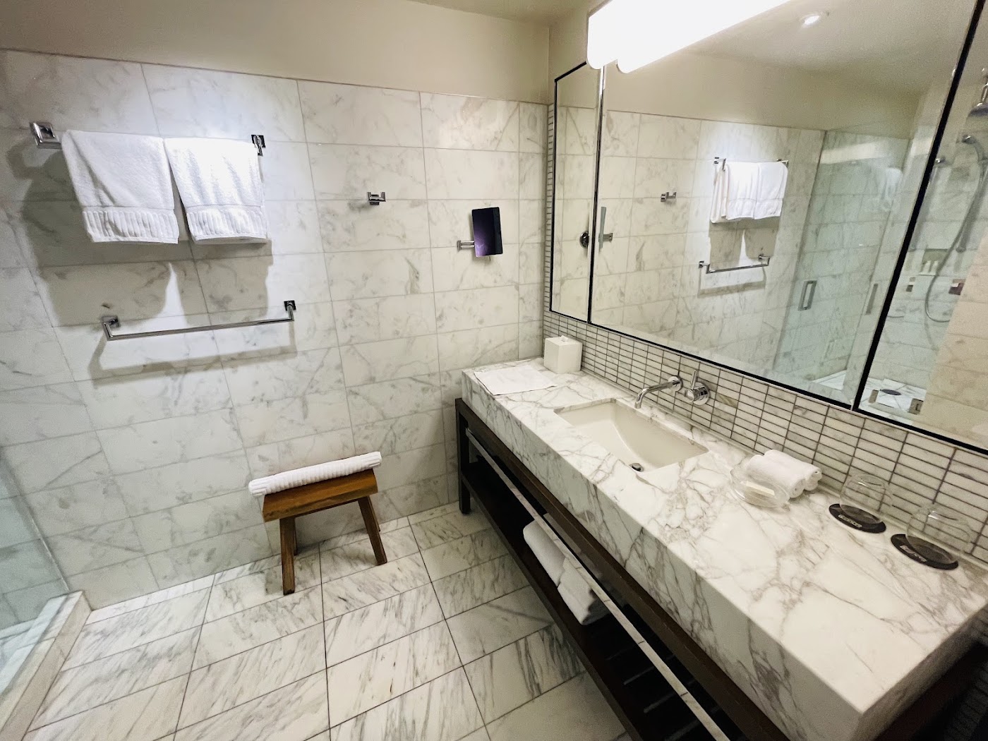 Kimpton Hotel Eventi, dog-friendly hotel, photo 3
