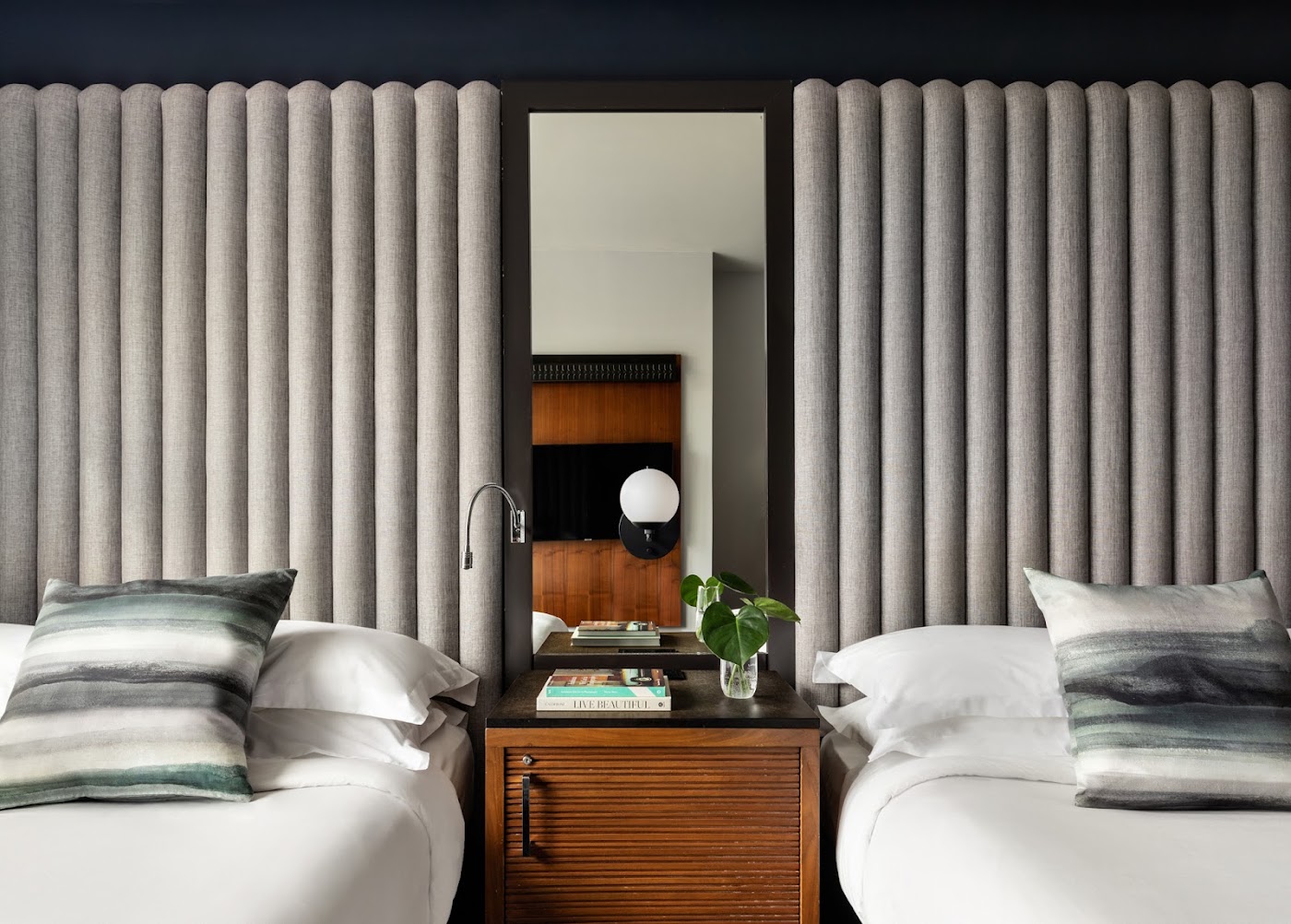Kimpton Hotel Eventi, dog-friendly hotel, photo 5
