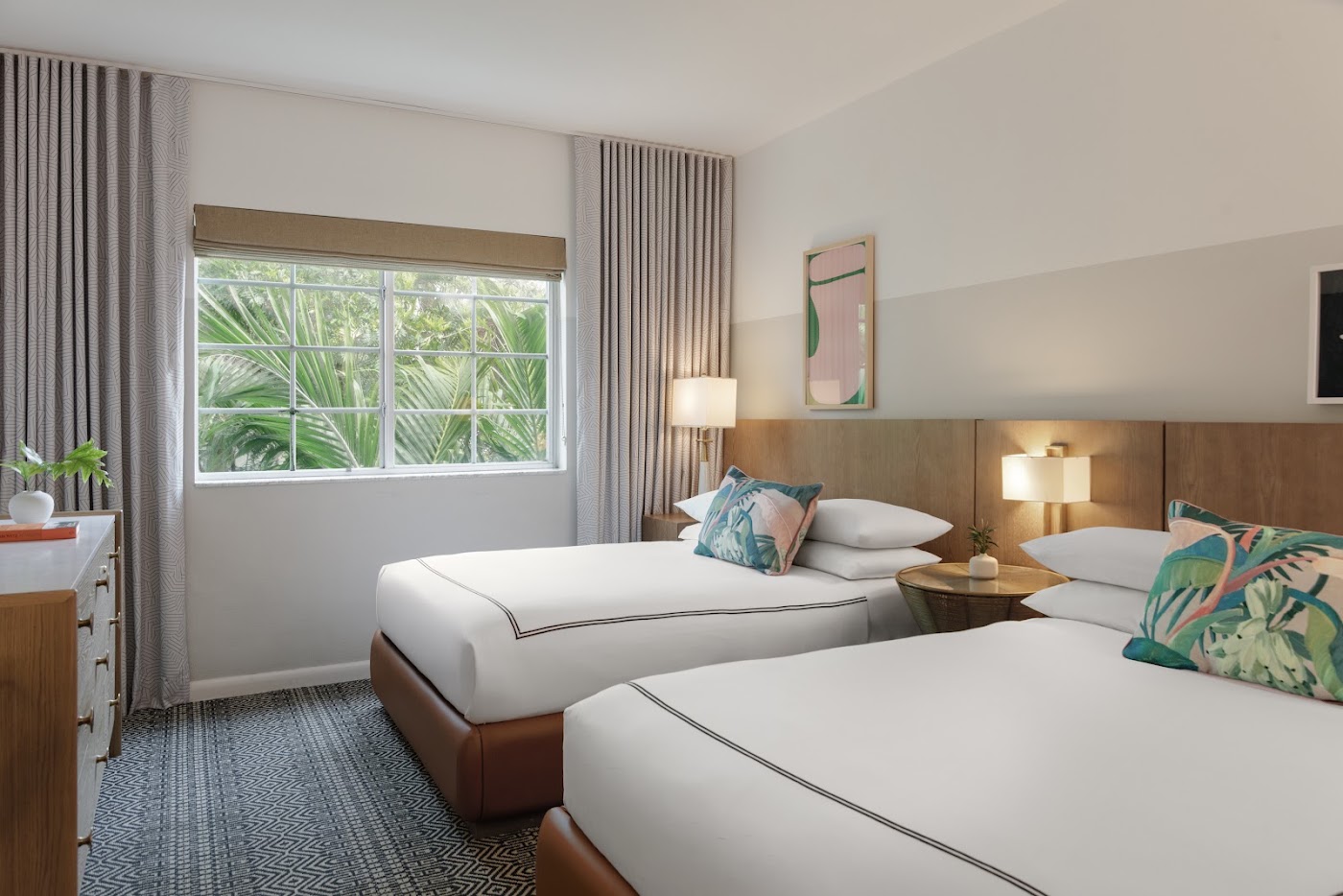 Kimpton Surfcomber Hotel, dog-friendly hotel, photo 2