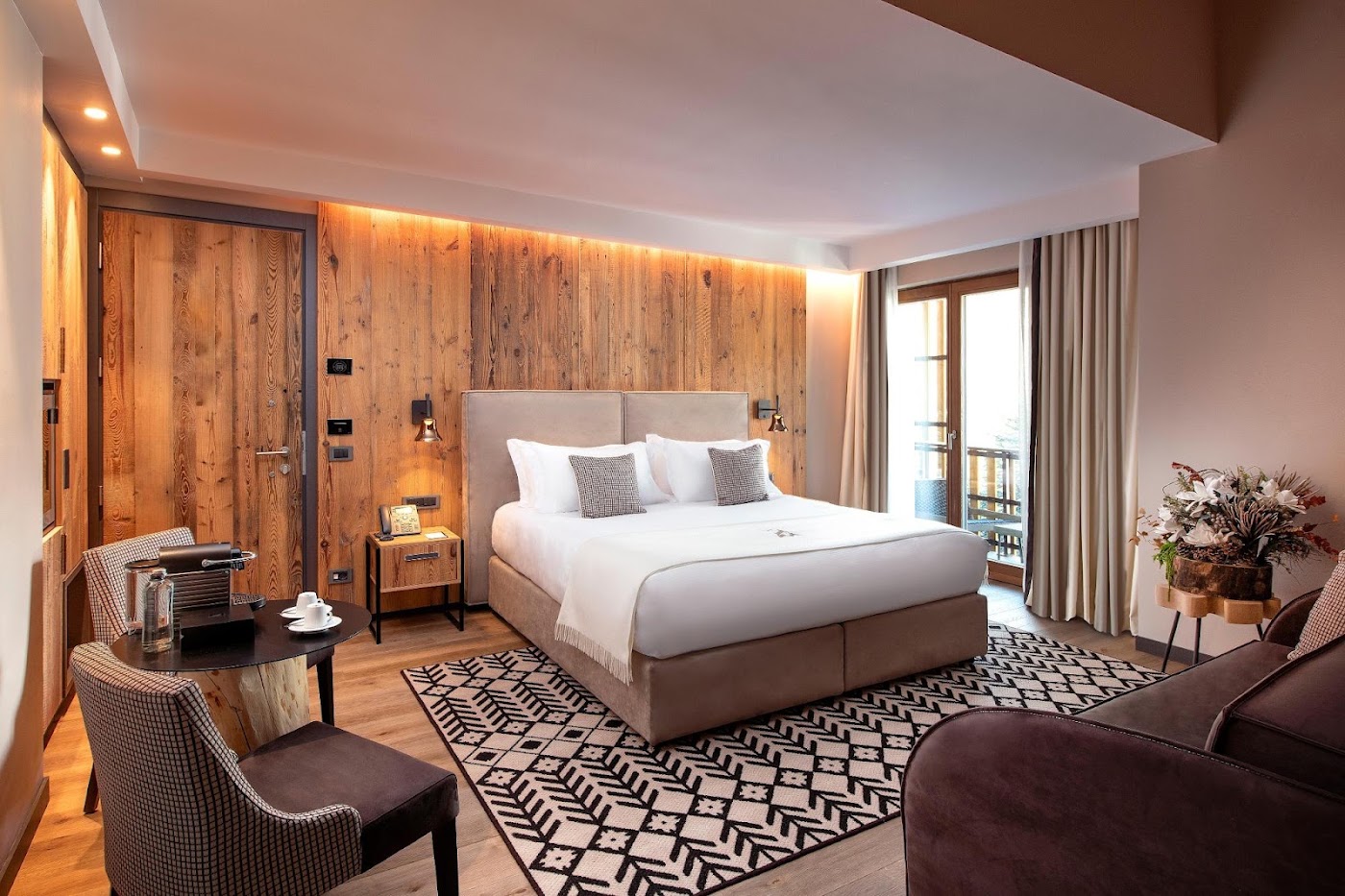 Le Massif Hotel & Lodge, dog-friendly hotel, photo 2