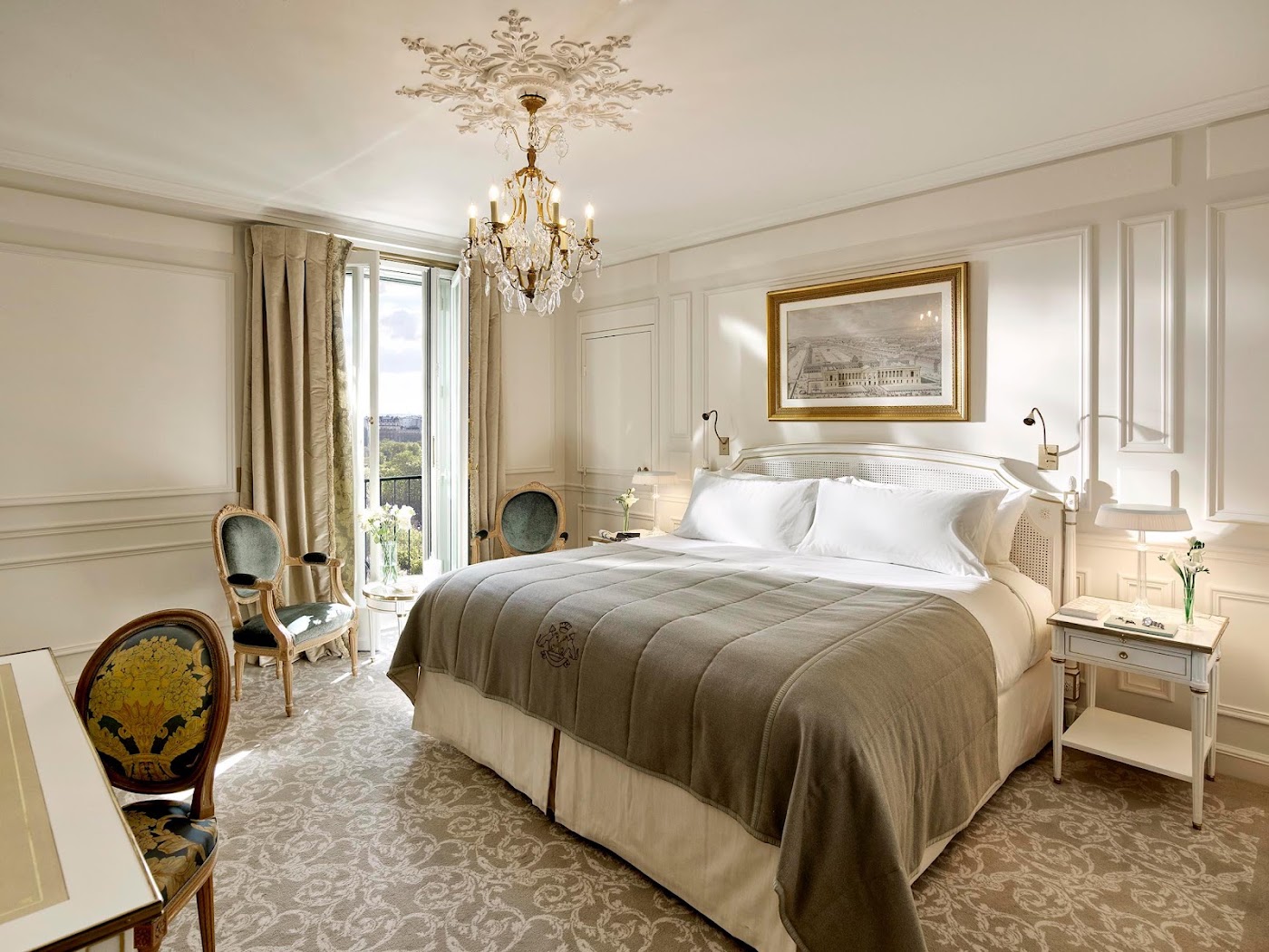 Le Meurice, dog-friendly hotel, photo 2