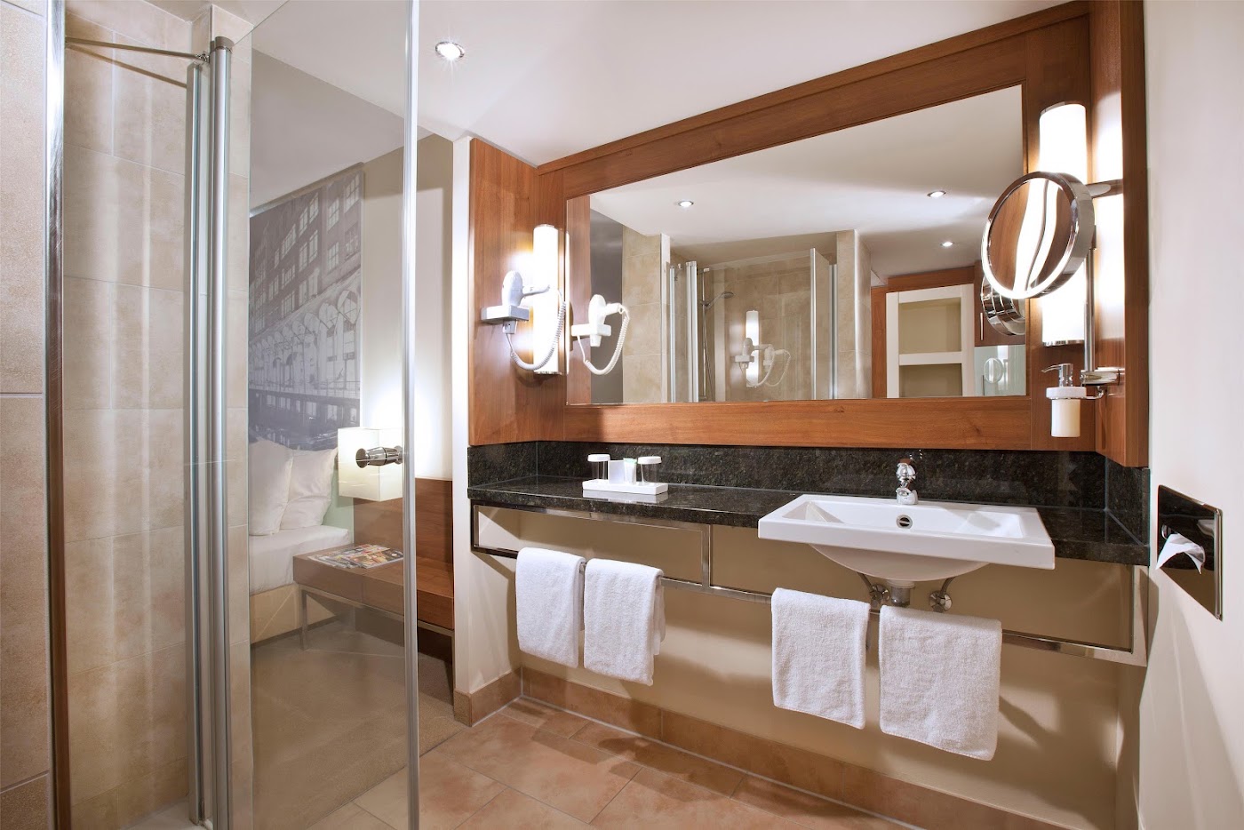 Lindner Hotel Hamburg Am Michel, dog-friendly hotel, photo 3