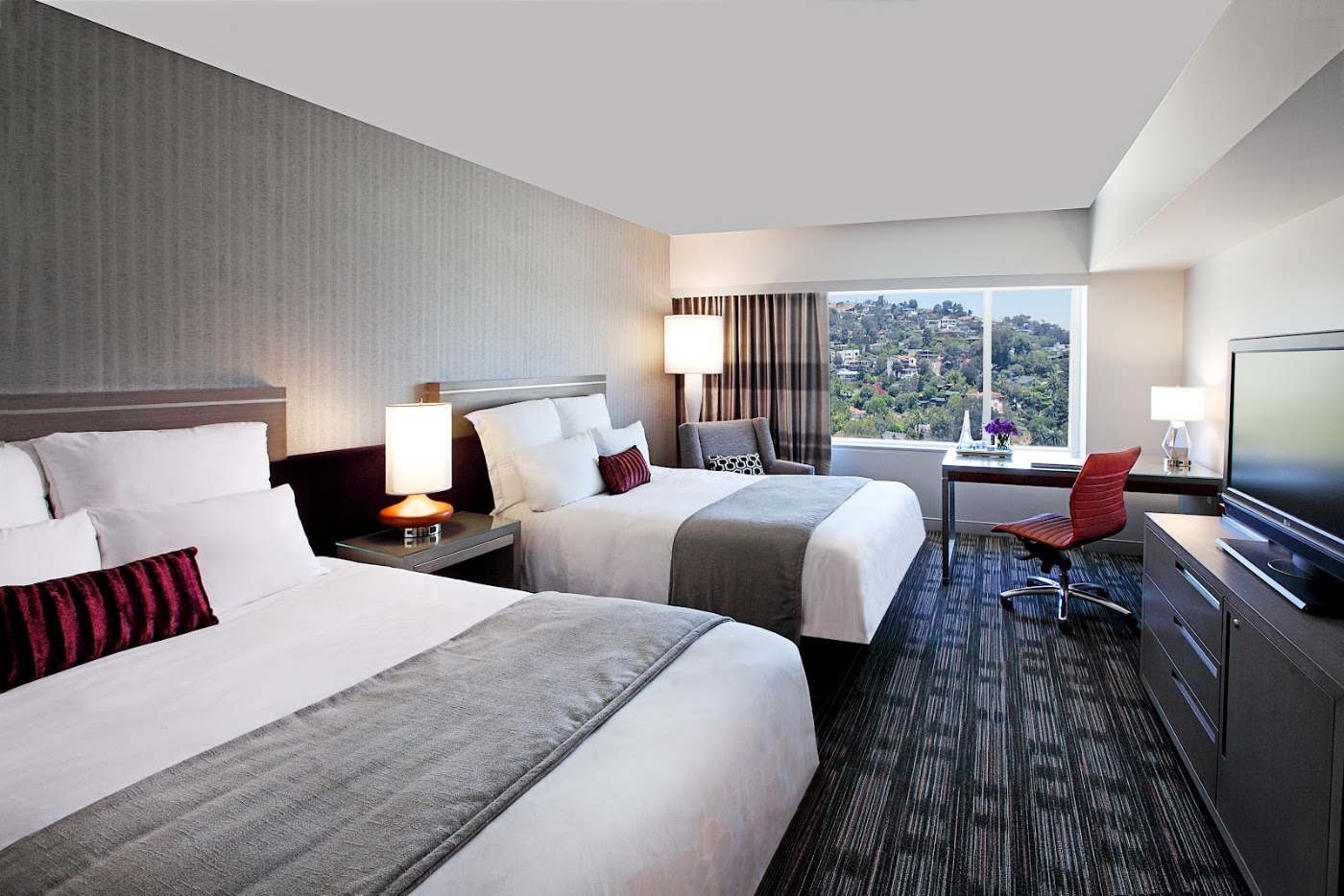 Loews Hollywood Hotel, dog-friendly hotel, photo 5