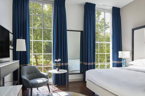 London Marriott Hotel Grosvenor Square, dog-friendly hotel, photo 2