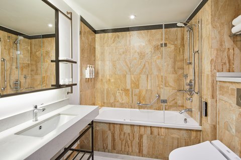 London Marriott Hotel Grosvenor Square, dog-friendly hotel, photo 3