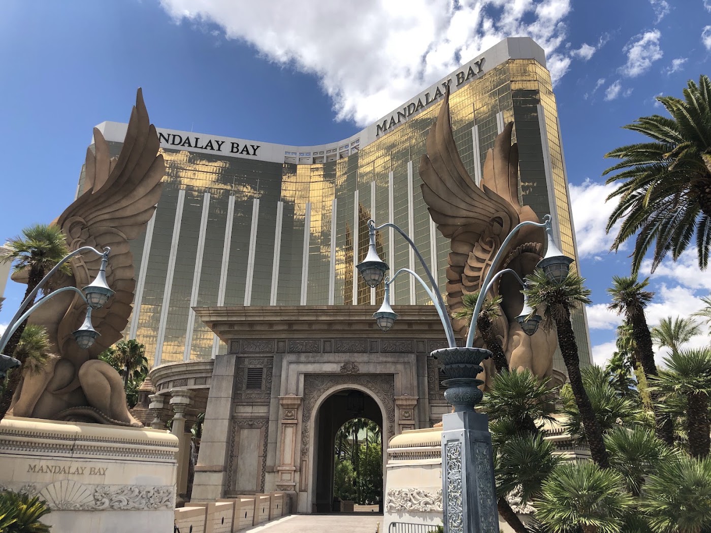Mandalay Bay Resort and Casino, dog-friendly hotel, photo 4