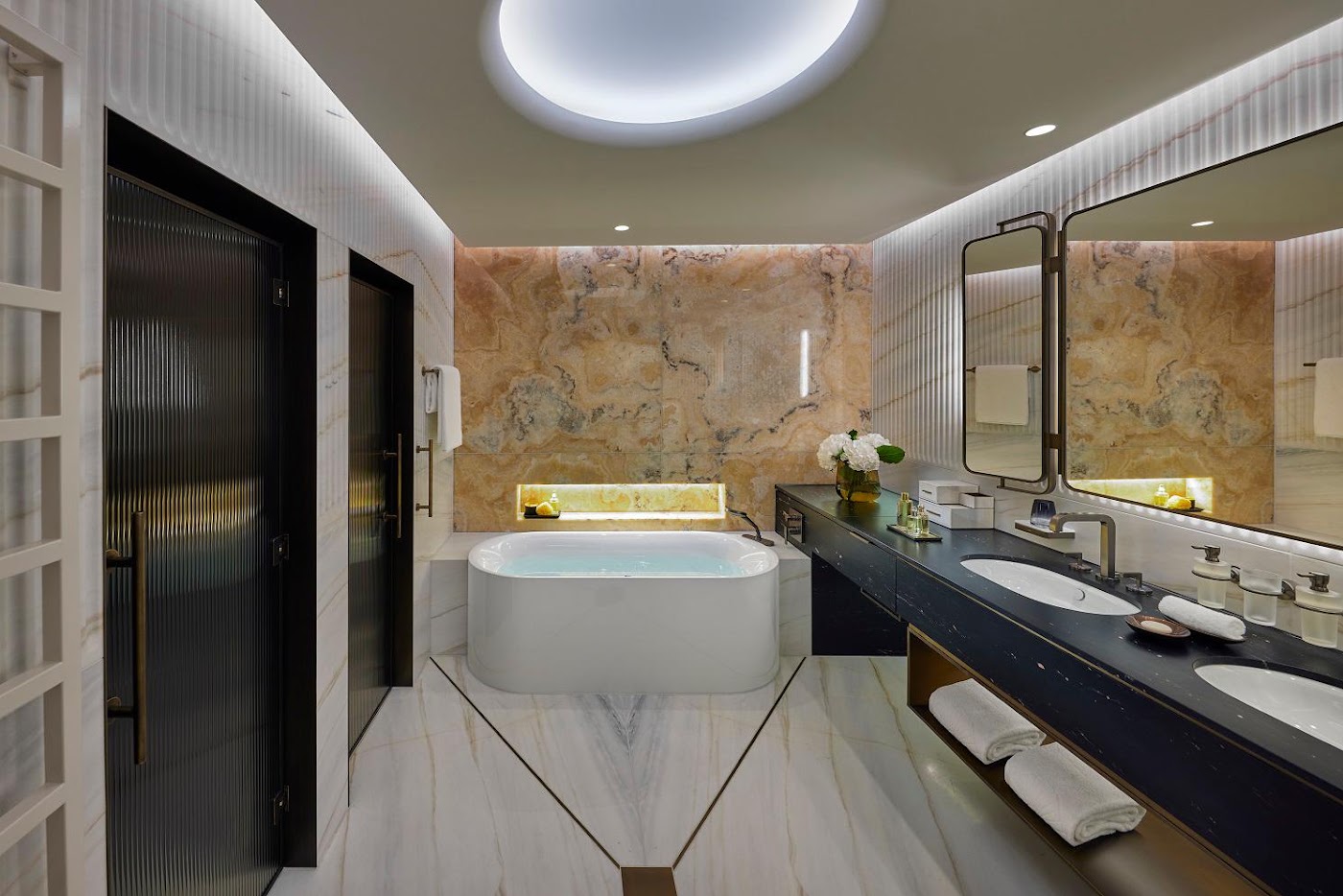 Mandarin Oriental Palace, Luzern, dog-friendly hotel, photo 3