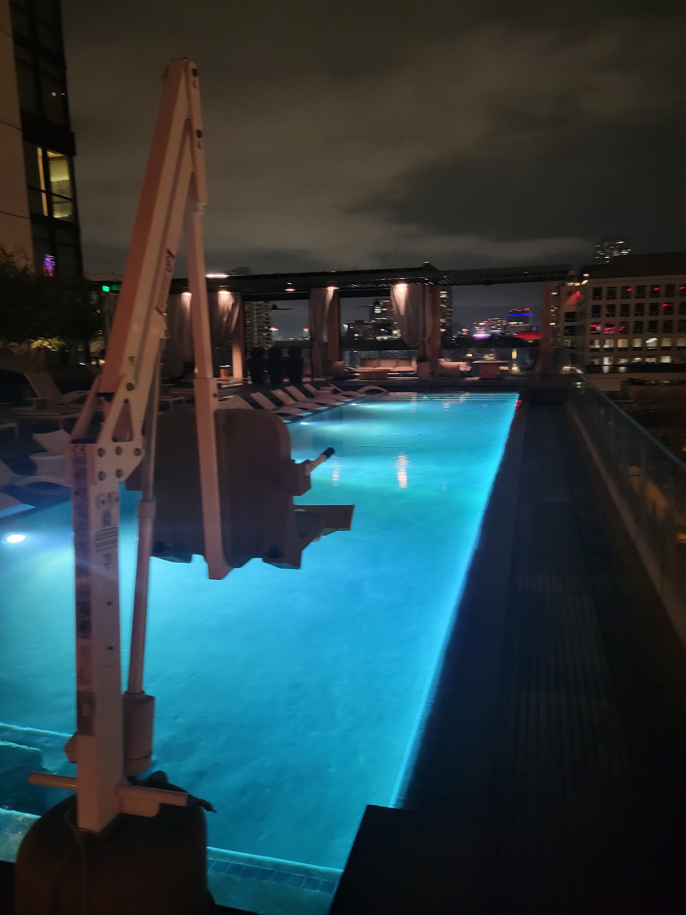 Marriott Dallas Uptown, dog-friendly hotel, photo 3