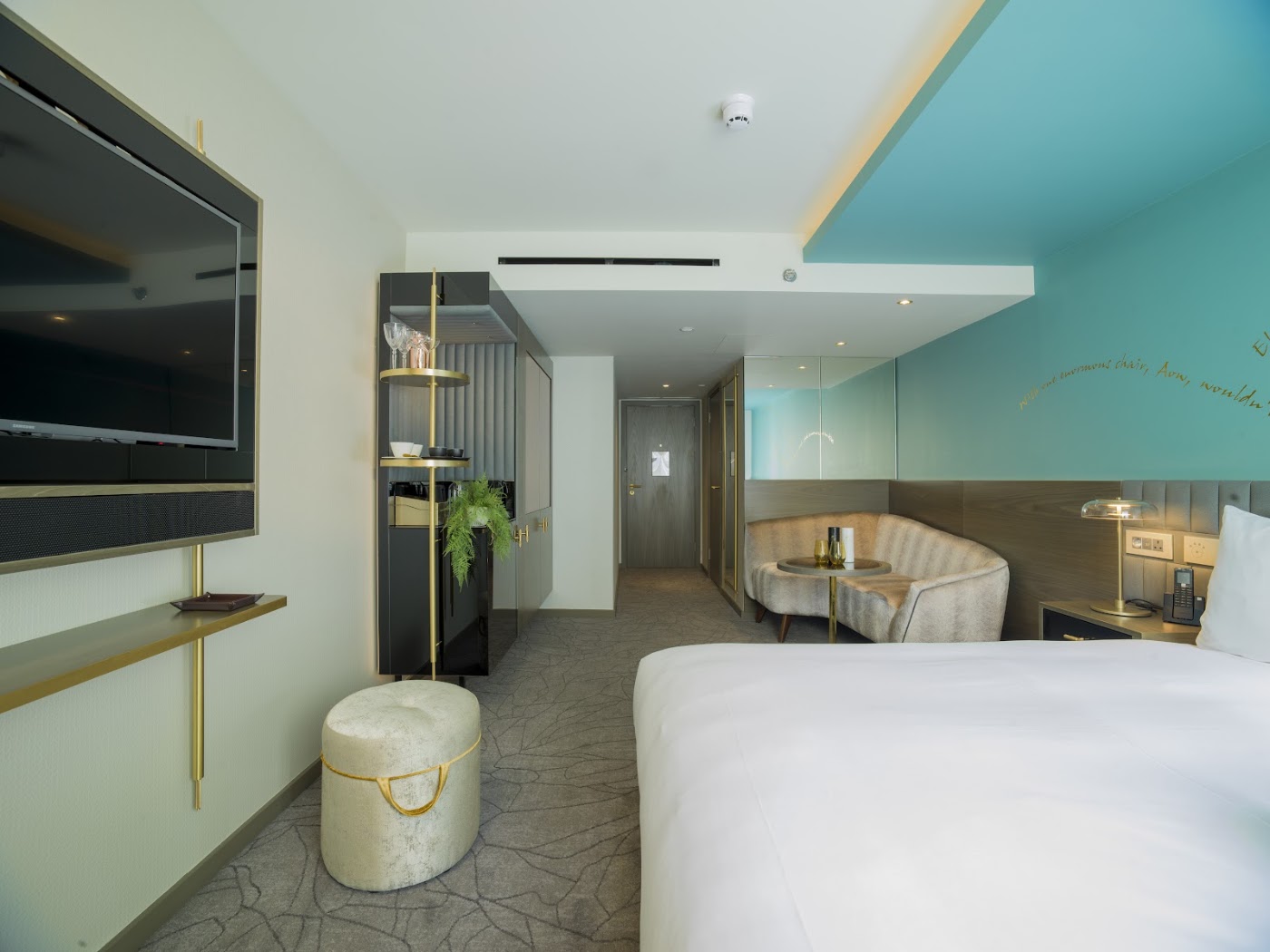 Middle Eight, dog-friendly hotel, photo 4
