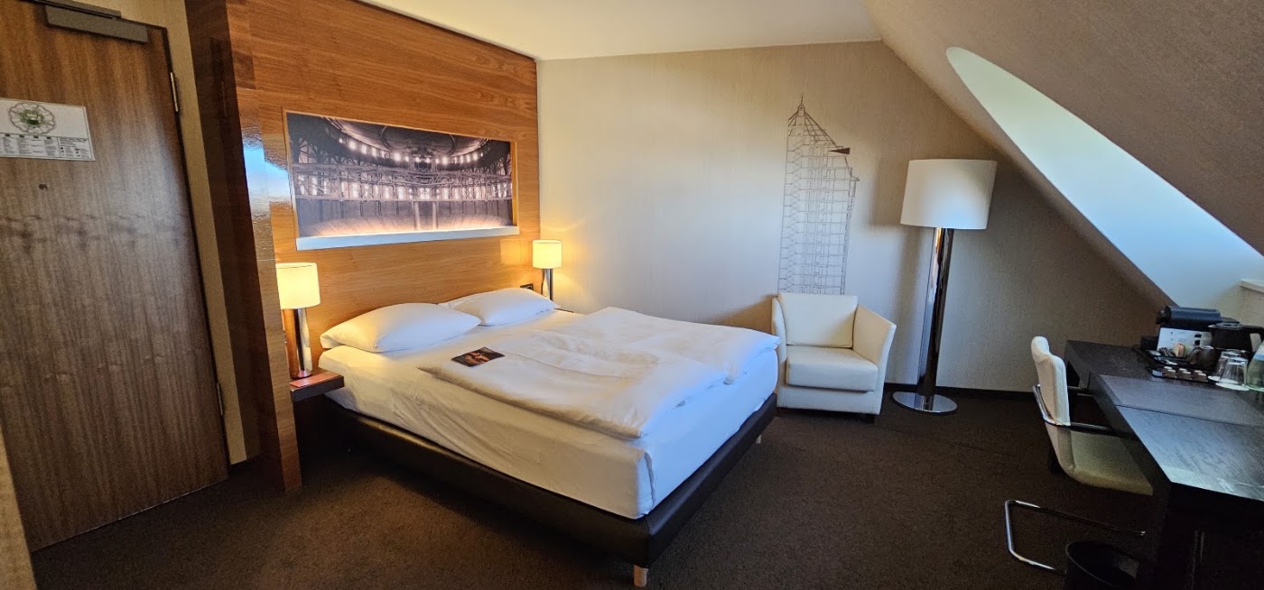Mövenpick Hotel Hamburg, dog-friendly hotel, photo 2