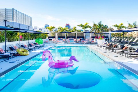 Moxy Miami South Beach, dog-friendly hotel, photo 4