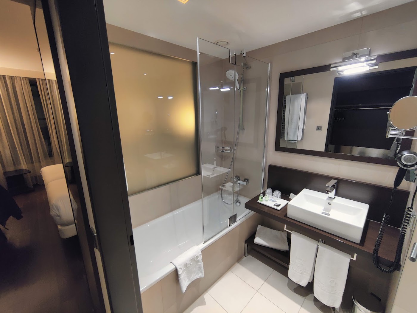 NH Collection Dresden Altmarkt, dog-friendly hotel, photo 4