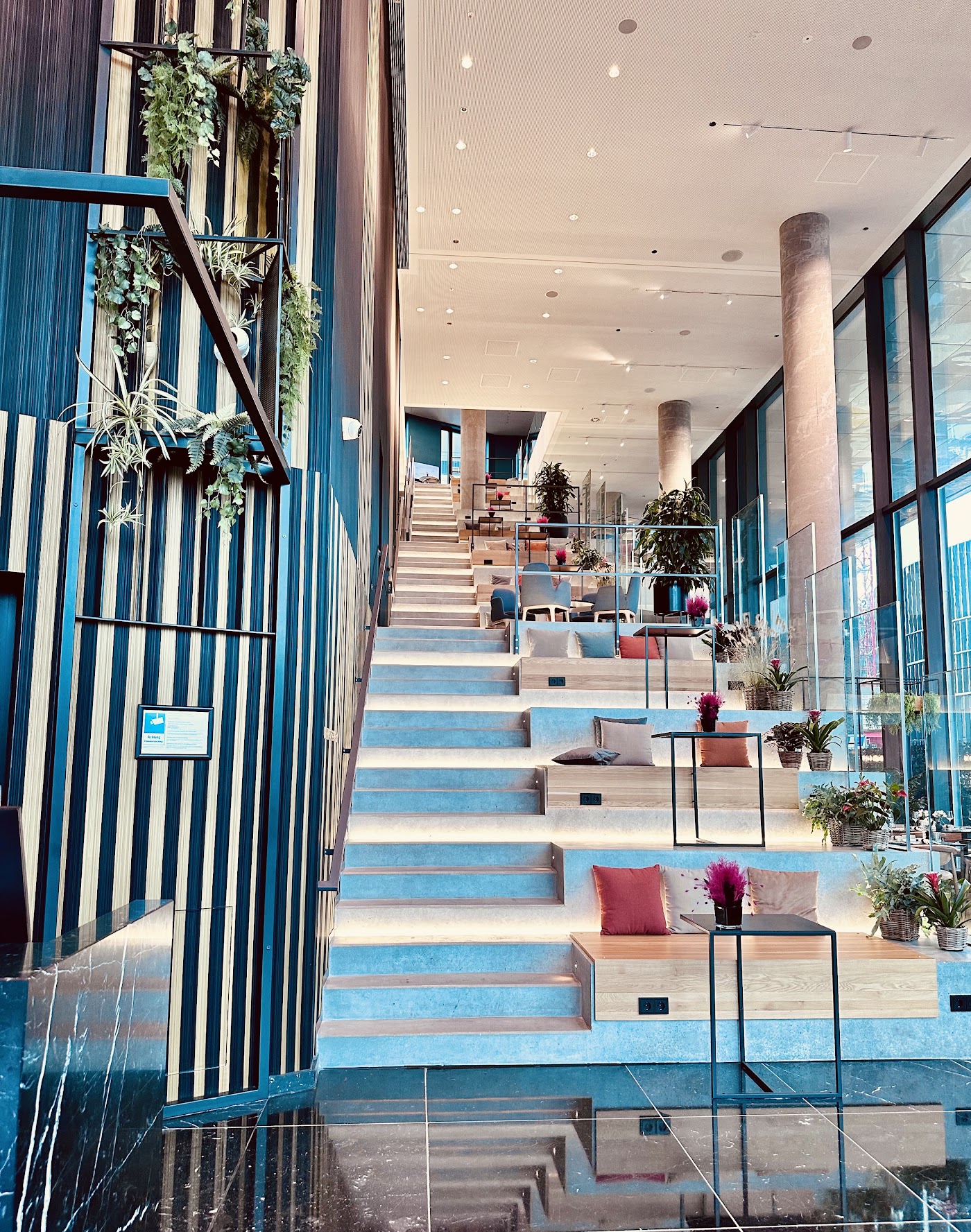 NH Collection Frankfurt Spin Tower, dog-friendly hotel, photo 3