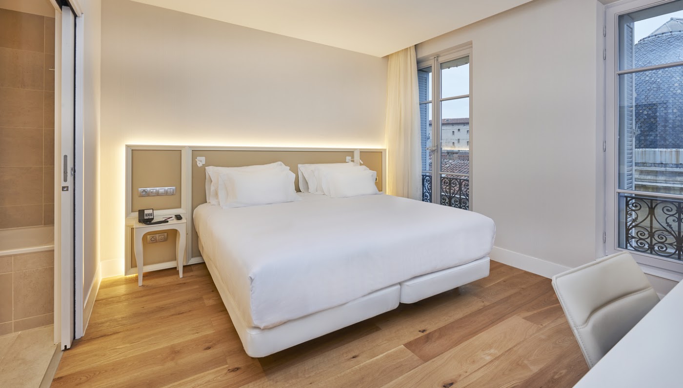 NH Collection Marseille, dog-friendly hotel, photo 2