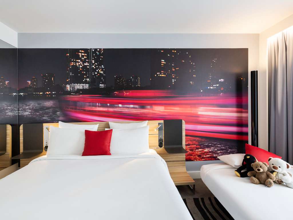 Novotel Bordeaux Centre, dog-friendly hotel, photo 3