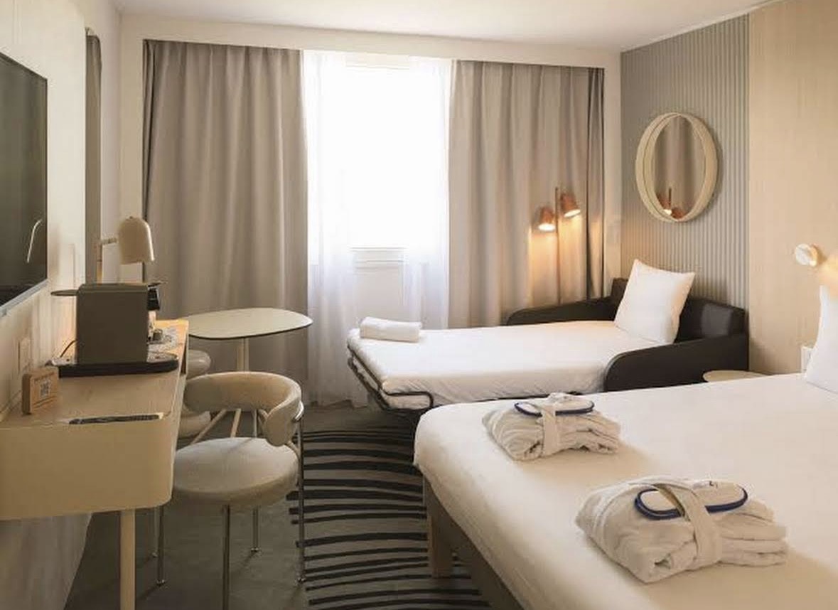 Novotel Bordeaux Lac, dog-friendly hotel, photo 2